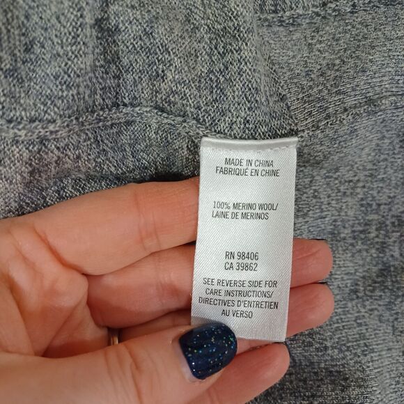 Theory 100% Merino Wool Open Front Gray Cardigan Sweater Size Small Pockets Cozy - Picture 4 of 5